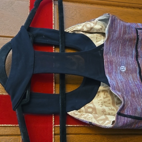 Lululemon Tank Size 4 - Picture 3 of 4